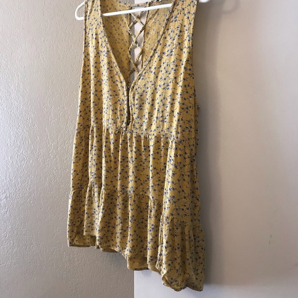 AE Yellow and blue shirt w/criss cross back Size XL - Picture 2 of 7